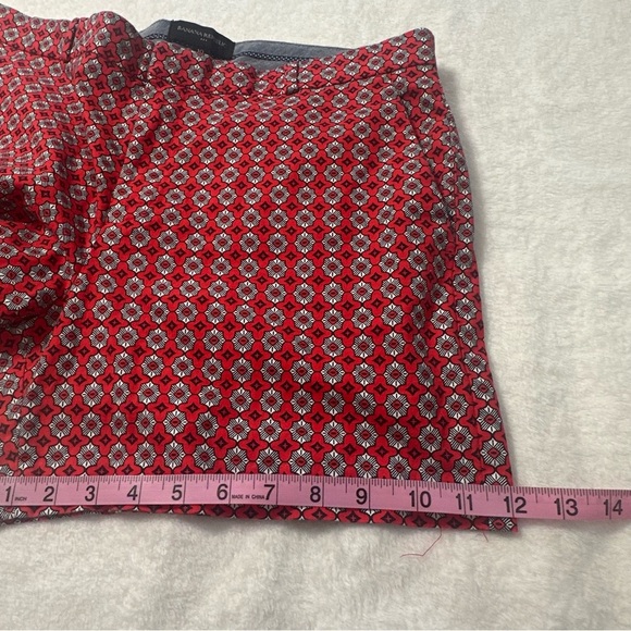 Banana Republic Red Geometric Flat Front Plaid Shorts - Picture 4 of 10
